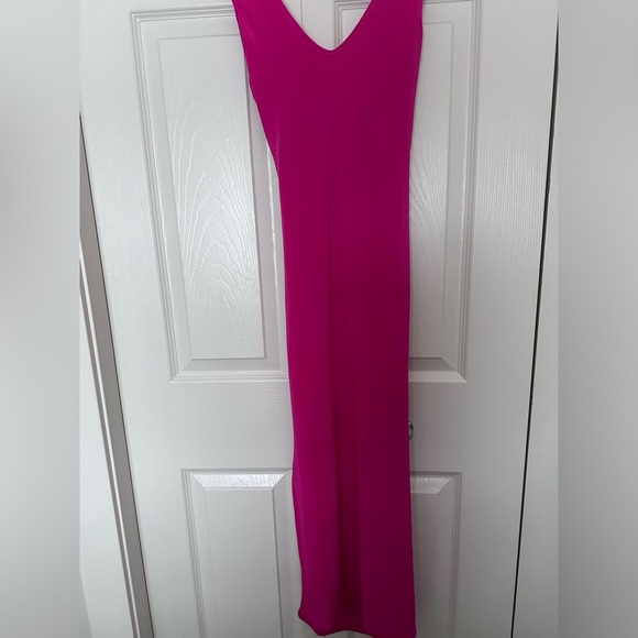 Barbie pink dress with small silt - Picture 6 of 8